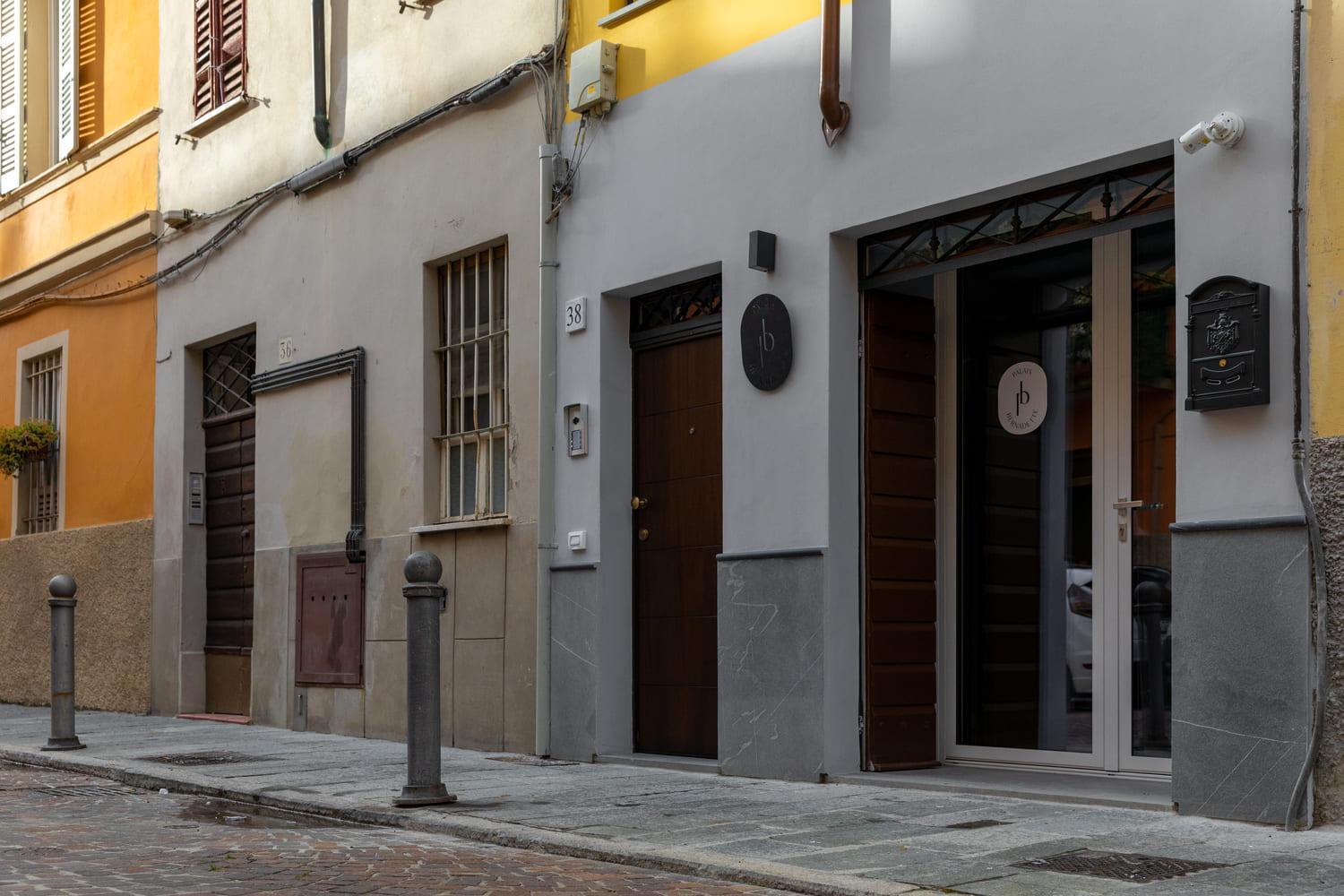Palais Bernadette Aparthotel Parma Exterior photo